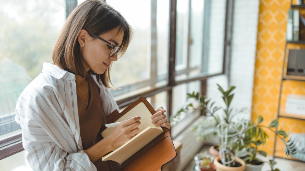 Scrivendo una frase al giorno nel tuo diario puoi proteggere la tua salute mentale
