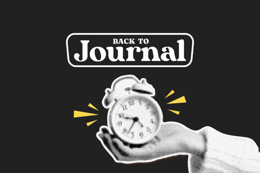 Immagine scura con il logo bianco ufficiale di backtojournal il blog sul journaling di riferimento in Italia - una mano con una sveglia che suona per indicare il tempo che scorre